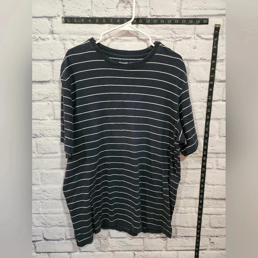 Eddie Bauer crew neck blue and white striped tee Size Large